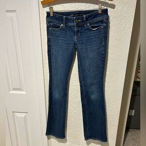 American Eagle women’s size 2 slim boot jeans.